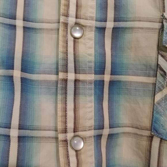 SHORT Sleeve Button Down Shirt - Picture 6 of 8